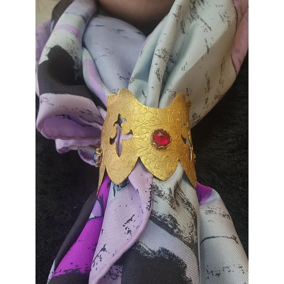 Vintage Unique Hand Made Crown Ornament, Scarf Holder, Cat Crown, Napkin Ring et - Picture 8 of 9